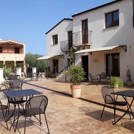 Bed and Breakfast Portu Cuau 3*